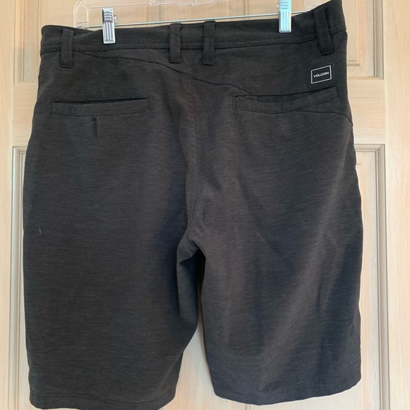 Men’s Volcom Surf & Turf Shorts - Picture 2 of 3